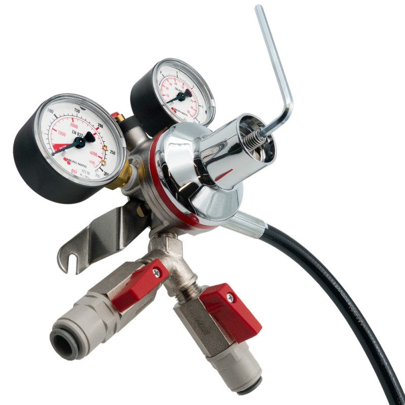 Détendeur avec tuyau haute pression