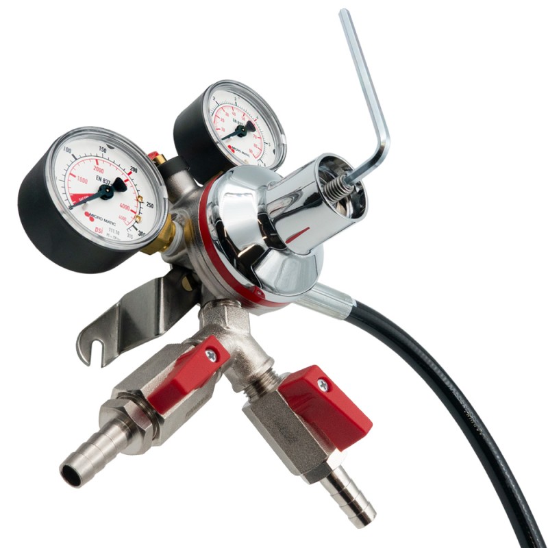 Détendeur avec tuyau haute pression