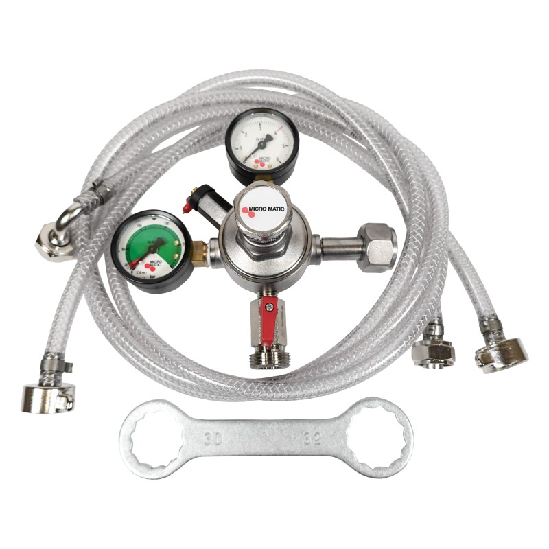 Détendeur avec tuyaux et clé